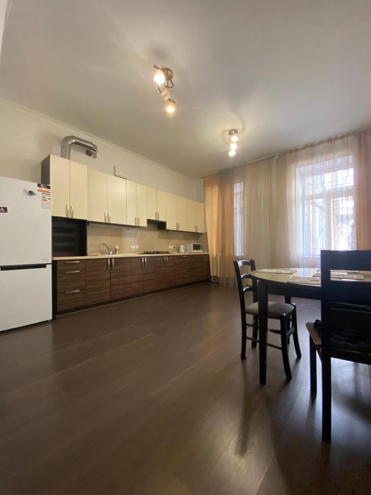 Deribas Apartments Odessa Ngoại thất bức ảnh
